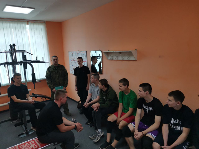 Государственное бюджетное профессиональное образовательное учреждение Ростовской области «Торгово-промышленный техникум имени Л.Б. Ермина в г. Зверево» - О выборе выпускниками профессии офицера