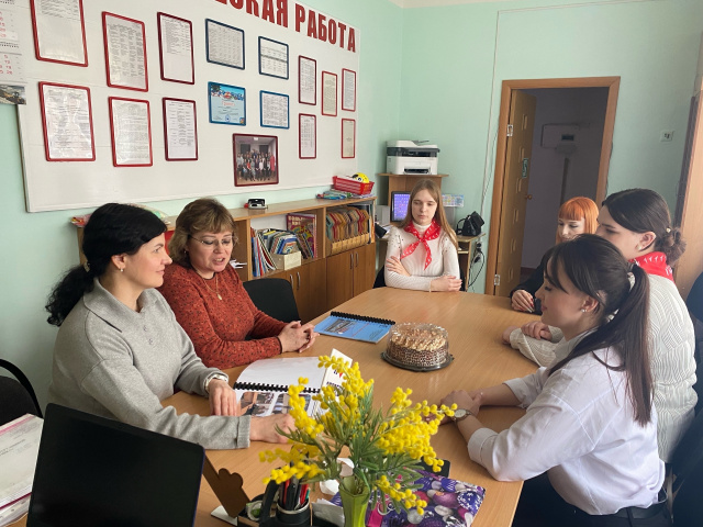 Первые в действии!